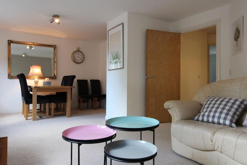 3 Bedroom Flat 10 Mins Walk To Bay And City Center Free Parking 카디프 외부 사진